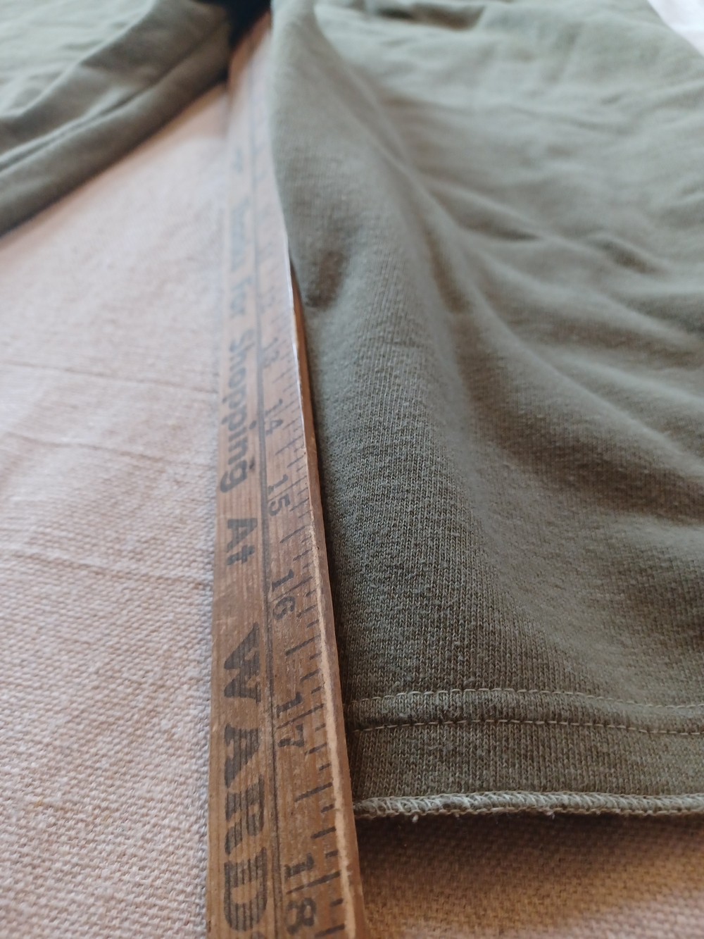 American Eagle Outfitters Olive Green Cropped Sweatpants Women's Size Medium - Picture 6 of 7
